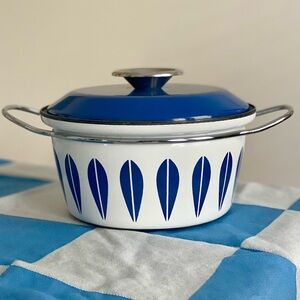 Vintage MCM Catherineholm Lotus Casserole Dish